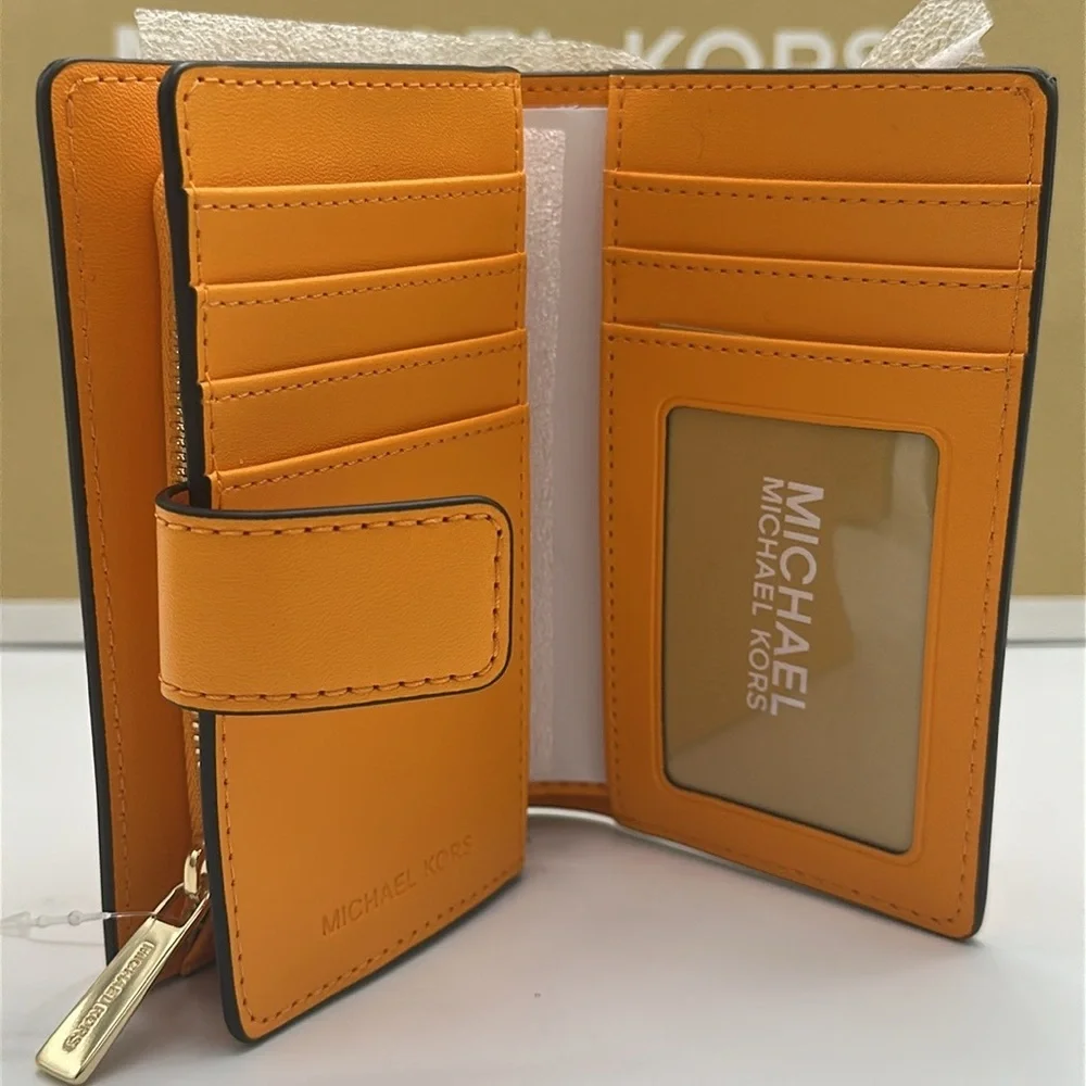 Michael Kors Jet Set Travel Medium Printed Signature Logo Bi-Fold
Pop Orange - Picture 10 of 14